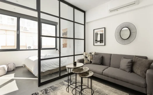 Renovated Apartment in Thessaloniki City Centre — 33