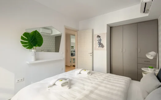 Renovated Apartment in Thessaloniki City Centre — 41