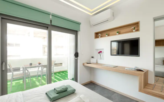 Renovated Apartment in Thessaloniki City Centre — 04